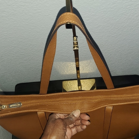 Michael Kors Tan Tote Bag - Picture 10 of 16